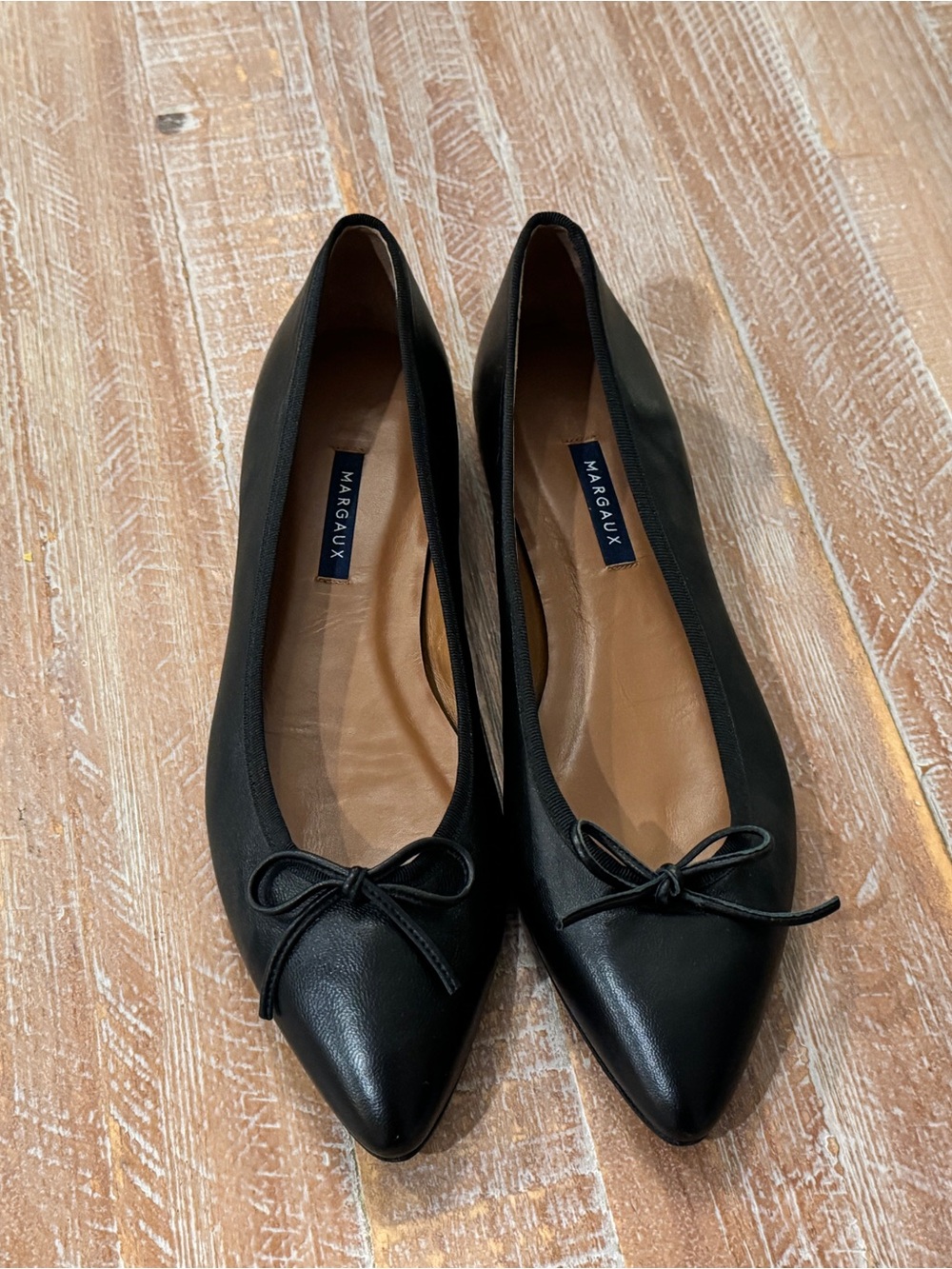 Margaux Black Pointed-Toe Ballet Flats with Bow 43 N